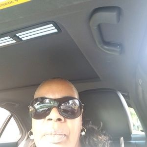 Meet your Posher, Lorraine